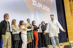 Laureaci VI edycji konkursu PoliTALKS,