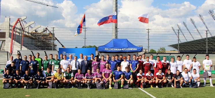 [FOTO] Międzynarodowy Turniej Piłki Nożnej w Stalowej Woli