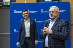 Od lewej: dr inż. T. Kubaszek, prof. PRz A. Marciniec,